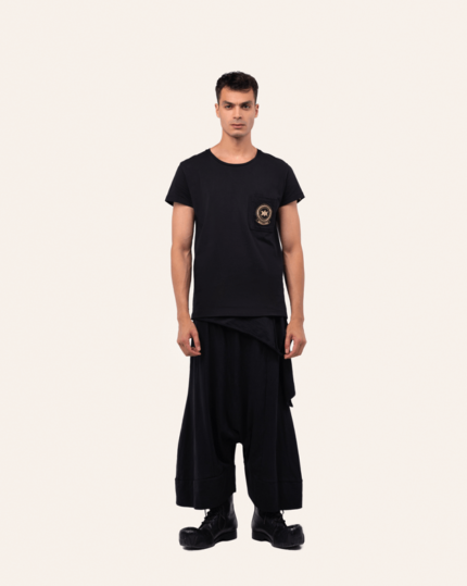 RELAXED FIT EMBROIDERED T-SHIRT IN BLACK
